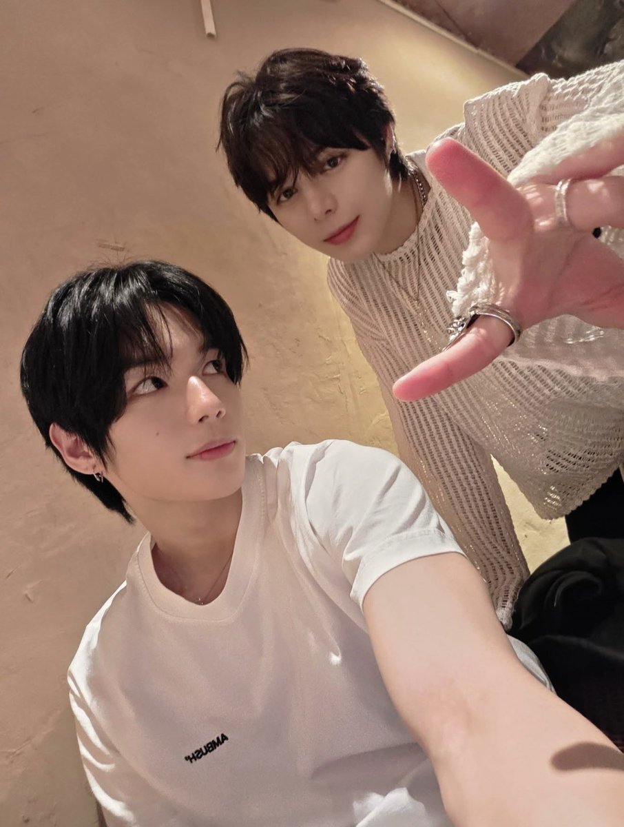SMTR_HAMIN's tweet photo. 🤤🥢

#SMTR25 #SMTR2025 #HARU #HAMIN #SMNBG #하민 #이하민 #하루 #ハミン #河民 https://t.co/tJJxsEjuGm