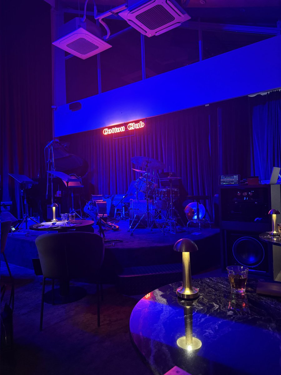 냥아치s💕 tweet media