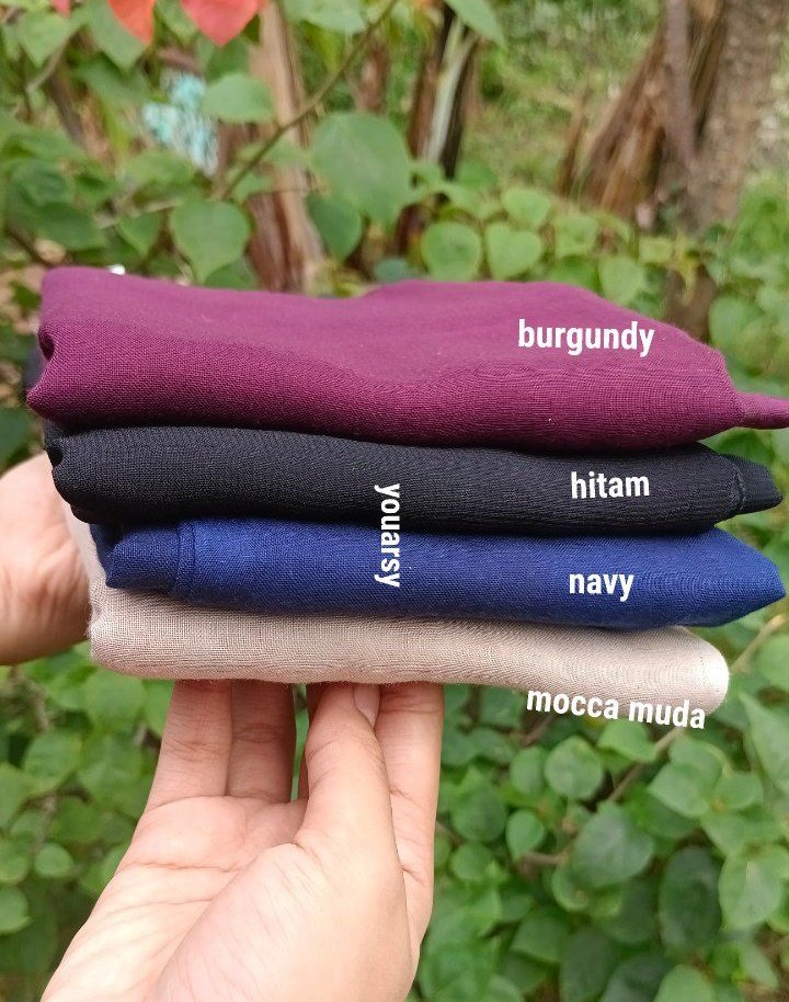 yourarsyaa's tweet photo. — Paris Jadul Varisha

• solusi tampil 'clean look' pas lebaran nanti ✨
• tegak anti meleyot, ga perlu drama pas silaturahmi
• bahannya adem pol, dipake seharian ga gerah
• hijab daily, ngantor, ngampus🆗
• 10rb an aja gusy😋

🔗https://t.co/ORfl65xyRH https://t.co/7Sg8EgLxyW