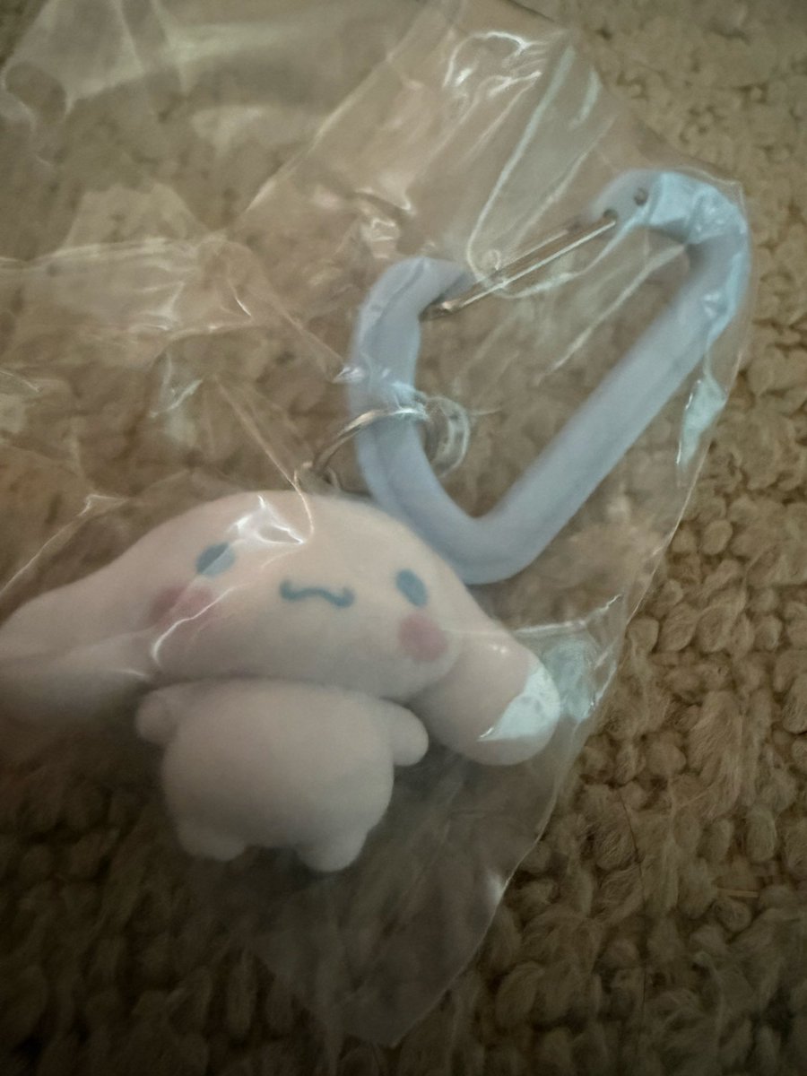 てぃ｡♡ * . tweet media