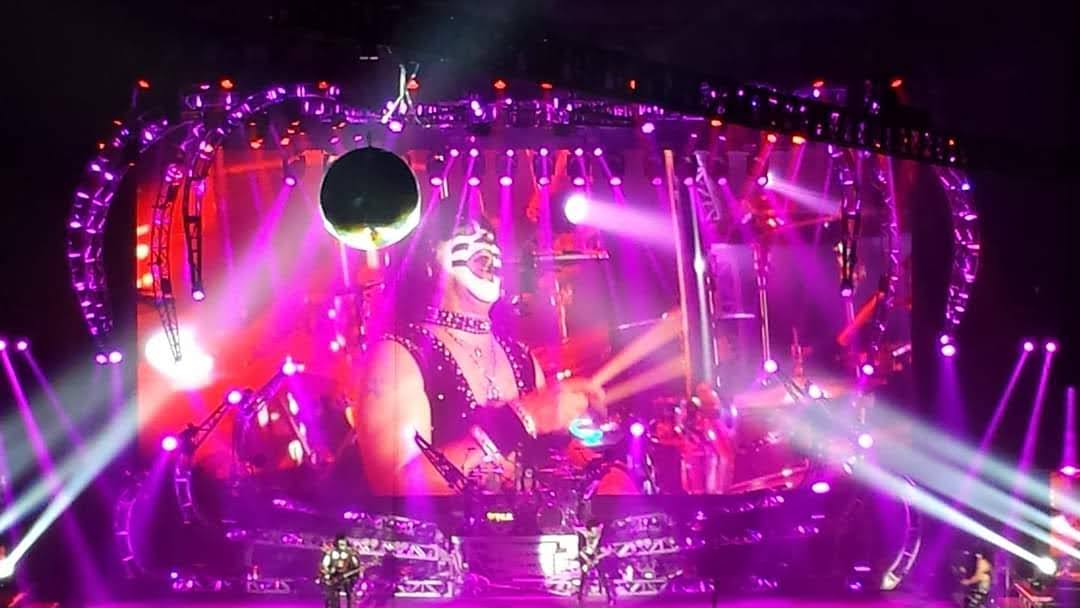 keithjamesharr3's tweet photo. #HappyCaturday #EricSinger 🥁
#KISS #KISSARMY #MonsterTour
The best drummer to many fans https://t.co/JzqOA4J6Uj