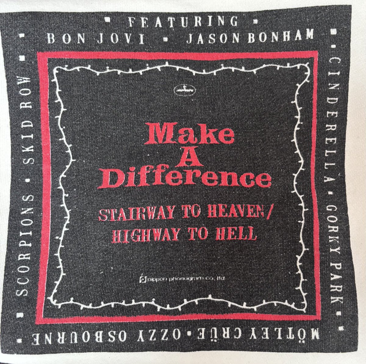 redbankbj's tweet photo. BON JOVIコレクション更新!
Make A Differenceトレーナーや
80年代BON JOVIトレーナーなど
#BonJovi
#ボン・ジョヴィ
#BonJovicollection
https://t.co/hjCqQFCPg4
https://t.co/AroqhVMya4 https://t.co/9xL6Vrx96b