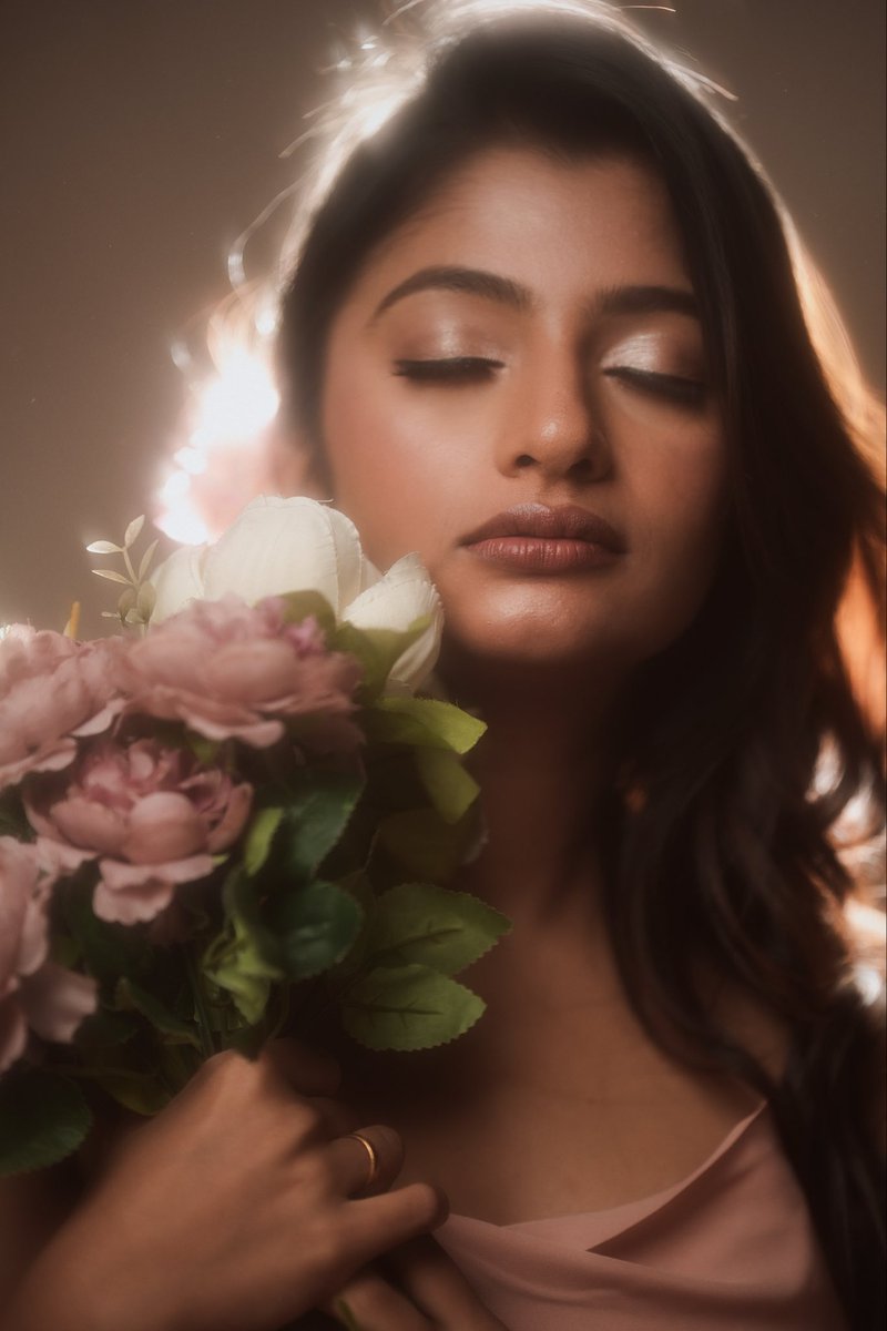 It’s not the flowers I care about..

Flowers die ! 

But the thought behind giving them..
that feeling stays !

 #littlethingsmatter #thoughtcounts