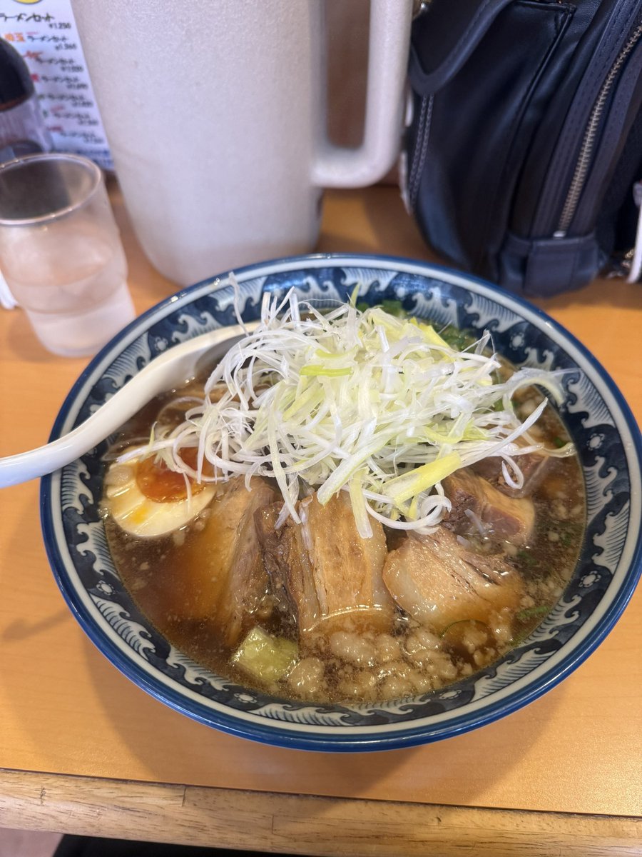 o_0604_k's tweet photo. これのためだけにくる価値はあると思うぞ
#尾道ラーメン https://t.co/pYGTbbuC12
