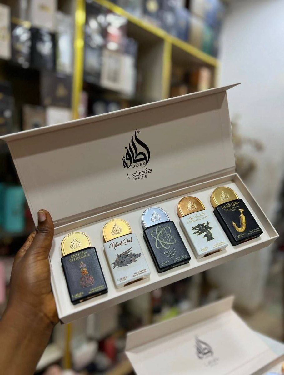 Rodiah3123891's tweet photo. LATTAFA 5 in 1 gift set going for 35,000 each https://t.co/91ItdGTOSw