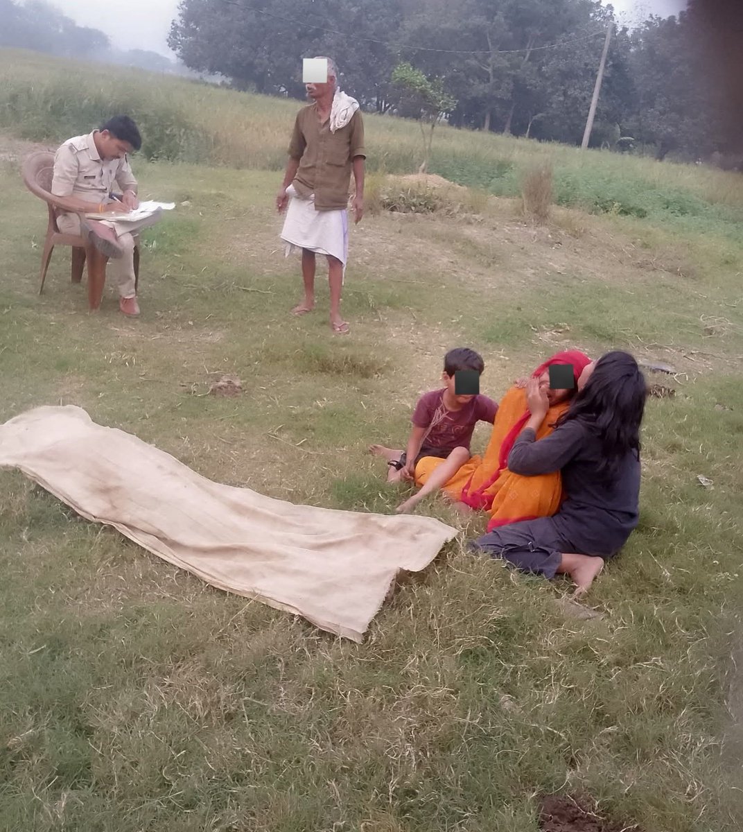 सारण की घटना को पुलिस ने एक्सपोज कर दिया है, कोई बलात्कार नहीं कोई चोट के निशान नहीं, उसकी मौत कुएं में गिरने और डूबने से हुई है,

अब इस मामले में एक पक्ष यह निकलकर आ रहा है कि, ठाकुर की लड़की और दलित का लड़का के इंटर कास्ट रिलेशनशिप से लड़की के परिजन नाराज़ थे, 

पूरी पूरी