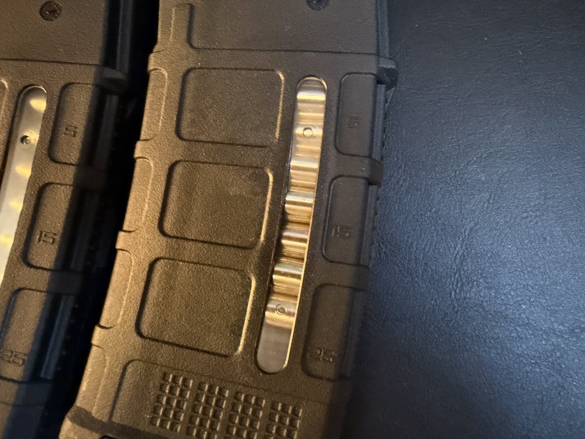 unagi_inu1016's tweet image. DAS用　実PMAG窓付き
実弾30発装填時を再現

BB弾も30発です。

30,910円（送料別）

比較として、中央ダミカ30発装填時
右と左はDAS用マガジン

#gbls
#gdr15
#DASM4