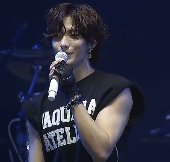 แอนตันมาบับเบิ้ลบอกว่าไม่ได้ออกกำลังกายในส่วนแขนเลย ขนาดมันออริจินอลเบิ้มๆอยู่แล้วคับ 🤧🤧