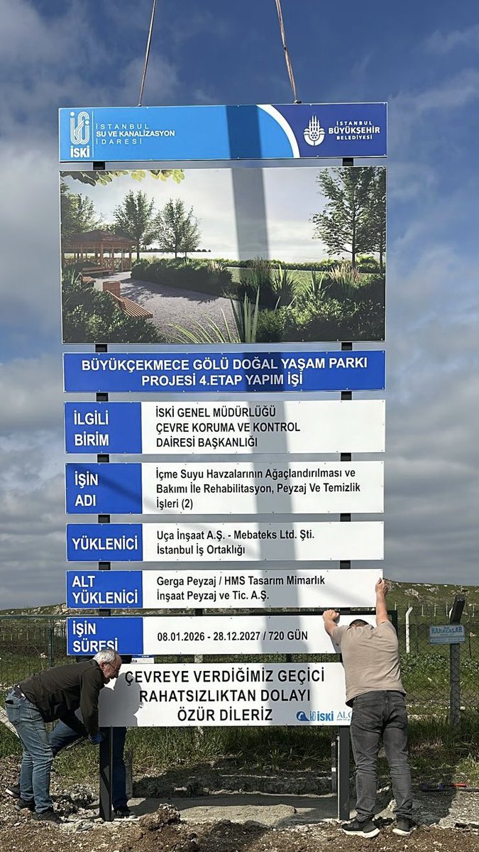 SafakBasa's tweet photo. Su havzalarımızı koruyor, etraflarını da halkımızın yararlanabileceği doğal yaşam parkları haline getiriyoruz. Büyükçekmece Gölü Doğal Yaşam Parkının yeni etabında ağaçlandırma çalışmalarına başladık. https://t.co/WEA0JPqMoZ