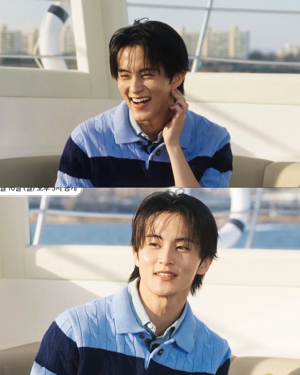 blue really looks so good on him ♥︎.♥︎