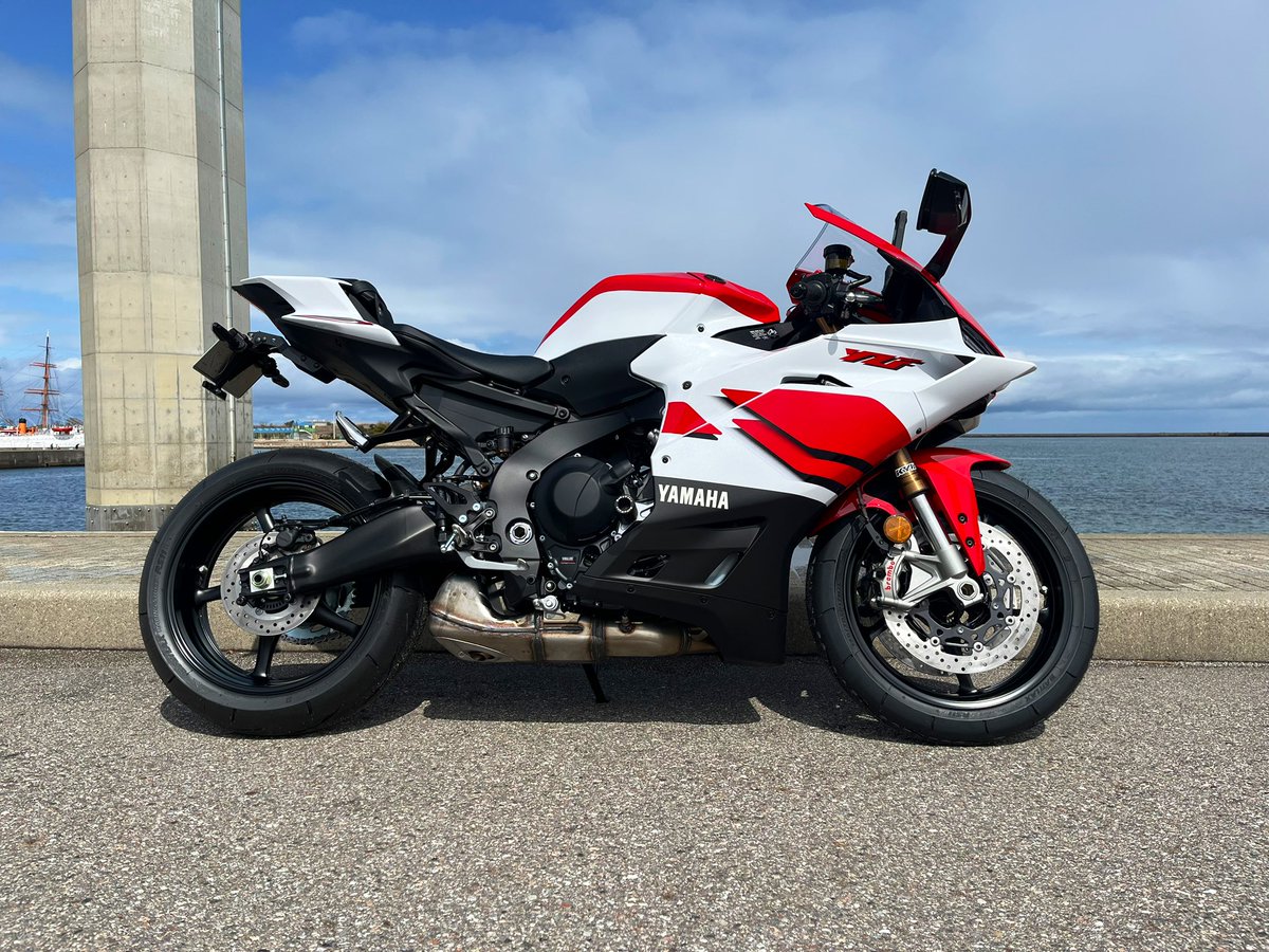 おとも tweet media