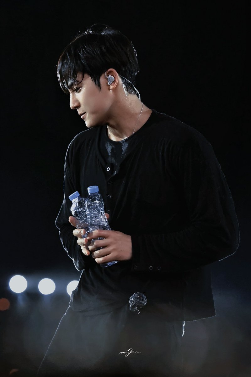 𝒐𝒏𝒊𝒈𝒊𝒓𝒊🍙 tweet media