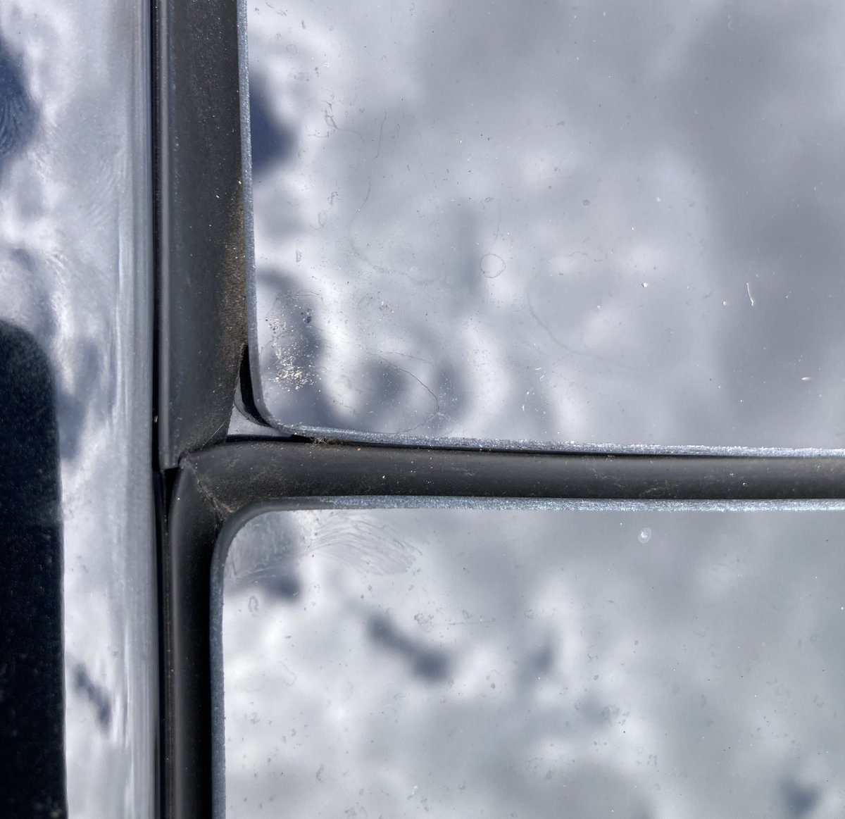 DetailersLife's tweet photo. @NYKChannel Looking at a 2026 Tesla Model Y Performance, anyone else noticed this. https://t.co/7lxyKRV8jG