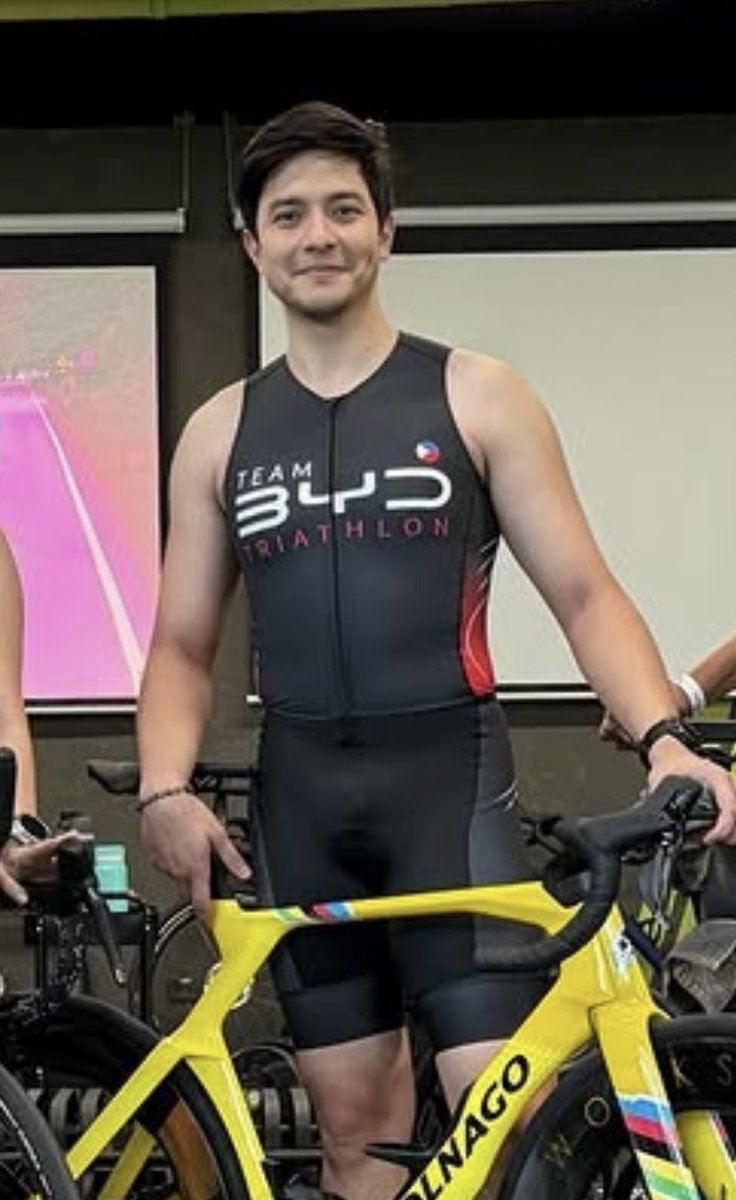 bluehea71491450's tweet photo. One week til Ironman 70.3 Davao!
Alden for Team BYD Triathlon!!

Let’s go @aldenrichards02 🚴🏻‍♂️

#ALDENRichards https://t.co/pA8MtS9AK9