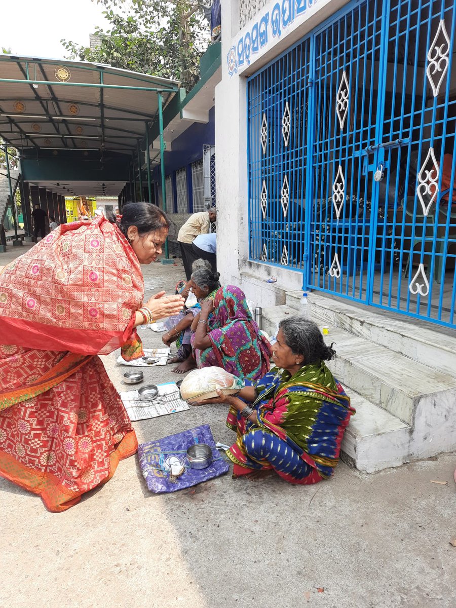 sathyasaiodisha's tweet photo. Loving Sairam..
With the Blessings of Bhagawan Sri Sathya Sai Baba, Kalinga Nagar Samithi under Ganjam-1 Sai district humbly undertook Narayan Seva on 14.03.2026 at various locations in Berhampur.
#NarayanSeva
#ServeWithLove
#Ganjam1
-Media Team https://t.co/6OzhEtfwr3