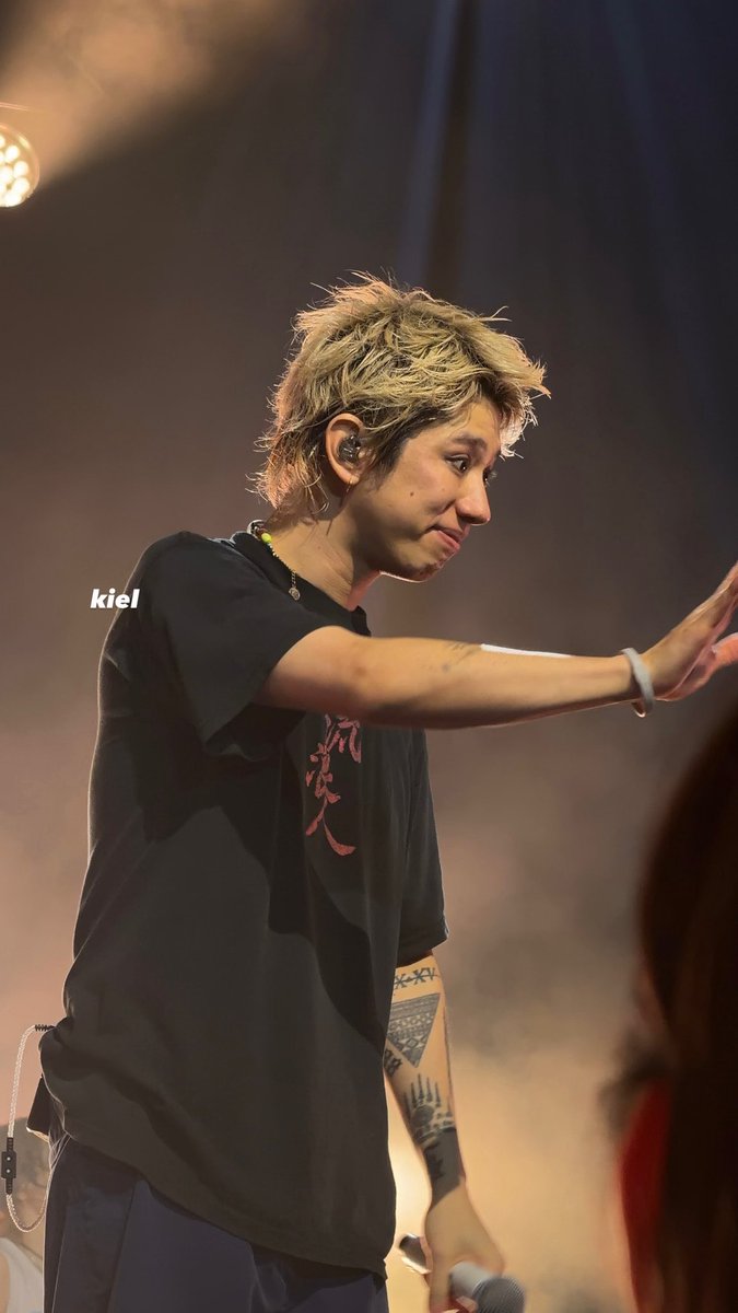 satogru's tweet photo. He's so cute 🥺
Thank you ONE OK ROCK! 😭😭😭😭😭😭😭😭😭😭😭😭😭

 #TAKA #ONEOKROCK https://t.co/YQg84fenAl