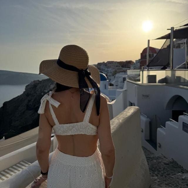 Cuando miro mi vida con un poco más de calma, entiendo algo muy simple: Dios siempre supo cómo acomodar cada parte de mi historia.