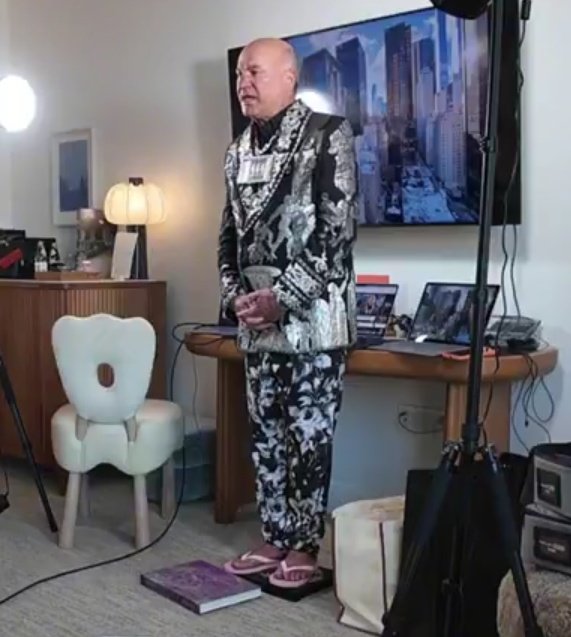 Cuckturd tweet media