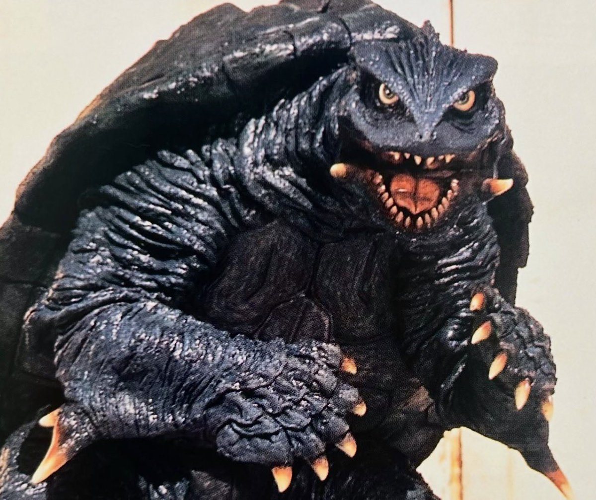 Retro Ωmega tweet media