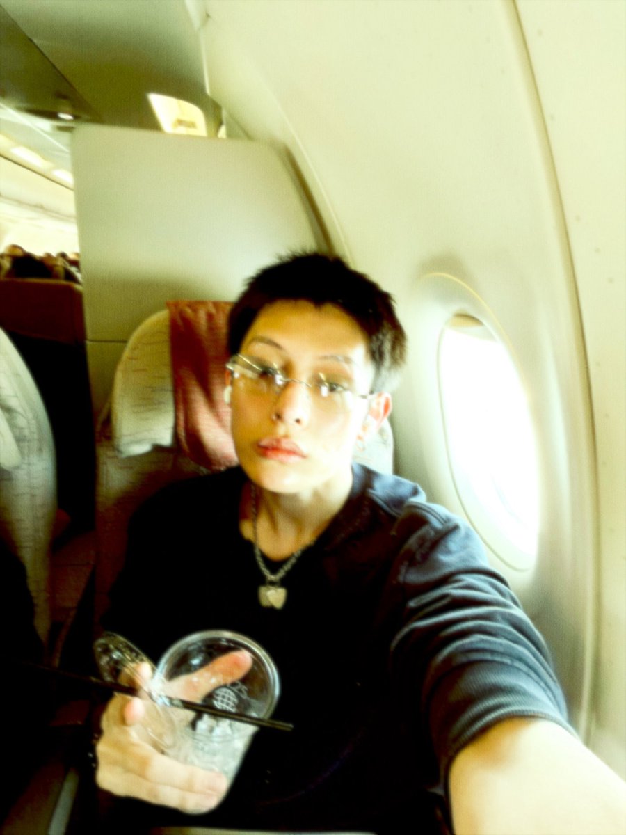 𝙝𝙚𝙡 /•᷅‎‎•᷄\੭ tweet media