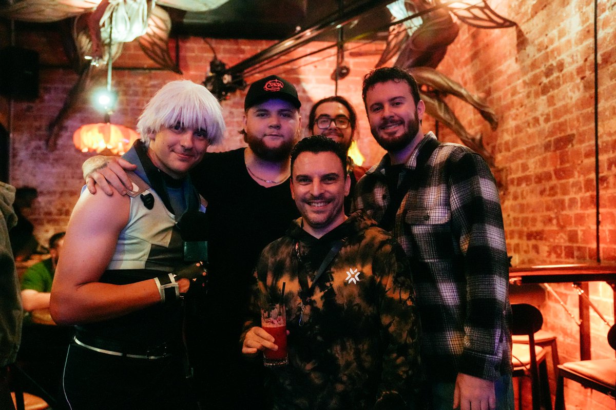 Nina Estrella tweet media