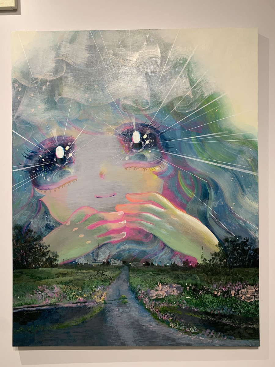 木川みく個展『かみさまの稜線』原宿marienkafer
キラキラした最高のほほえみでファイティングポーズをとってる女の子は富士山です。作家が子供のころ見ていた景色。
包み込むようなやさしさと怖さが同居している。それはグラデーションになっていて分かち難く受け入れるしかない。
つるばらつるばら