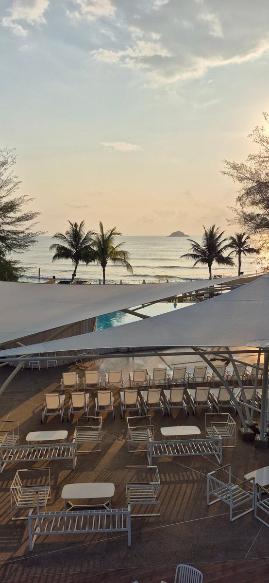 r_naruedee's tweet photo. Best Western Hotel⏳️🌊⛱️ https://t.co/0IA8SzganO
