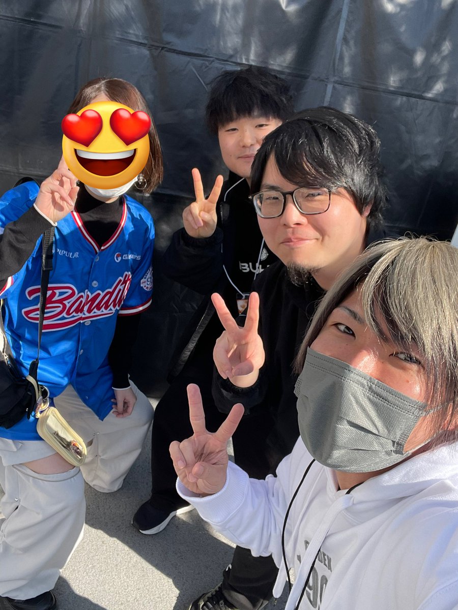 ひだり tweet media