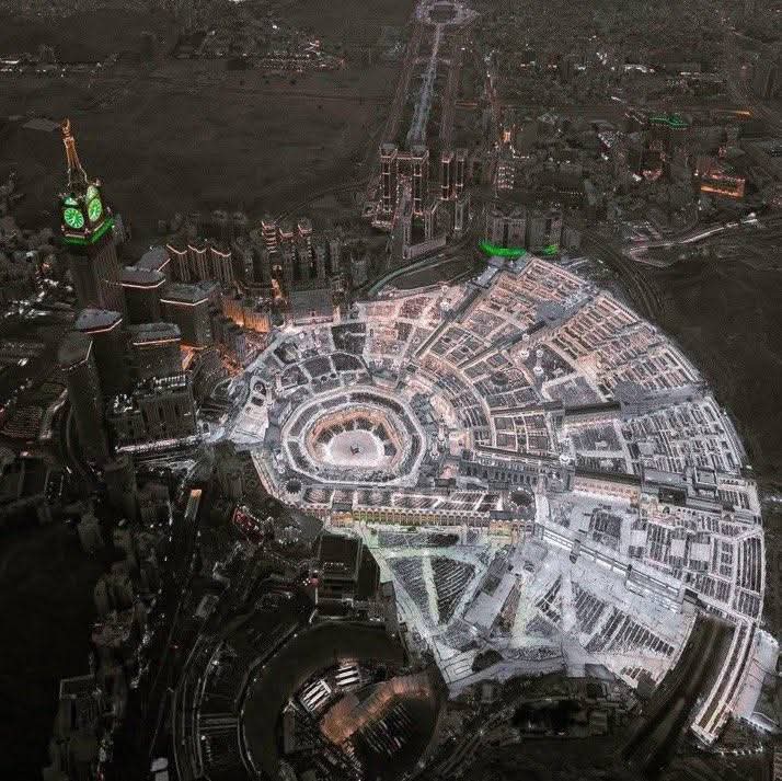 ScreenMix's tweet photo. 2011 تدشين التوسعة          2026 إكتمال التوسعة 🕋😍 https://t.co/feNaLLMgPV
