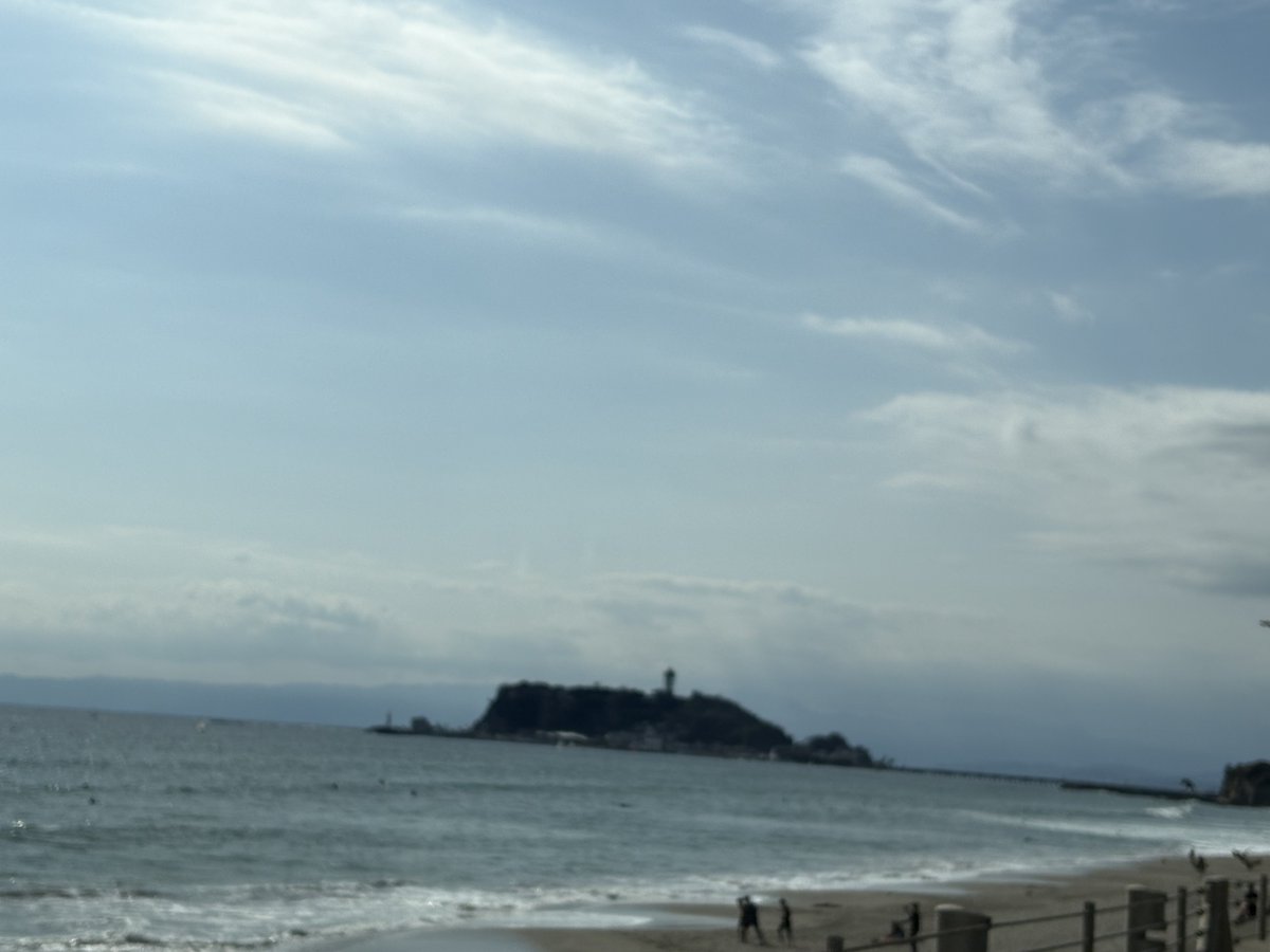 mayumamako's tweet photo. 今日の江の島 https://t.co/DpvmvyGCaw