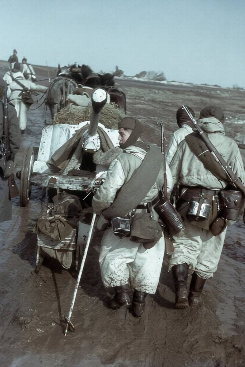 fkdhhsk's tweet photo. Spring 1944 on the Eastern Front. https://t.co/55RAclYvyo