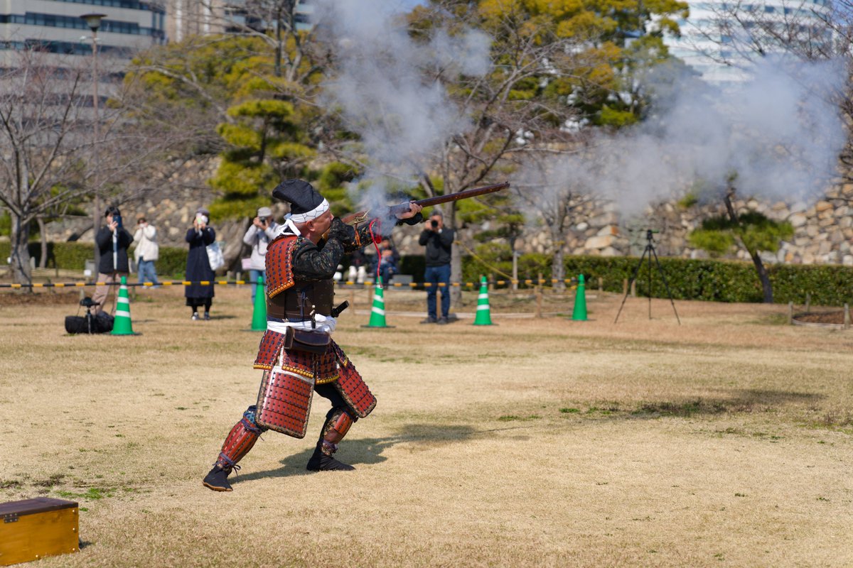 Takamatsuteppou's tweet photo. 本日の演武も無事終了しました！
お越しいただいた皆様、ありがとうございました。

また、ホームページで来年度の演武予定を公開しています。
ぜひご覧ください！
https://t.co/5db2hYuCeE

#高松城鉄砲隊 #高松城 #鉄砲隊 #火縄銃 #ずどん #玉藻公園 #香川県 #高松市 #upTAK #TKMT https://t.co/HqEVgewZyN