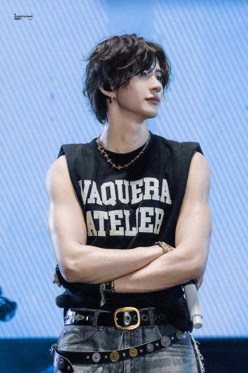 ACOUNTDOWN321 tweet media