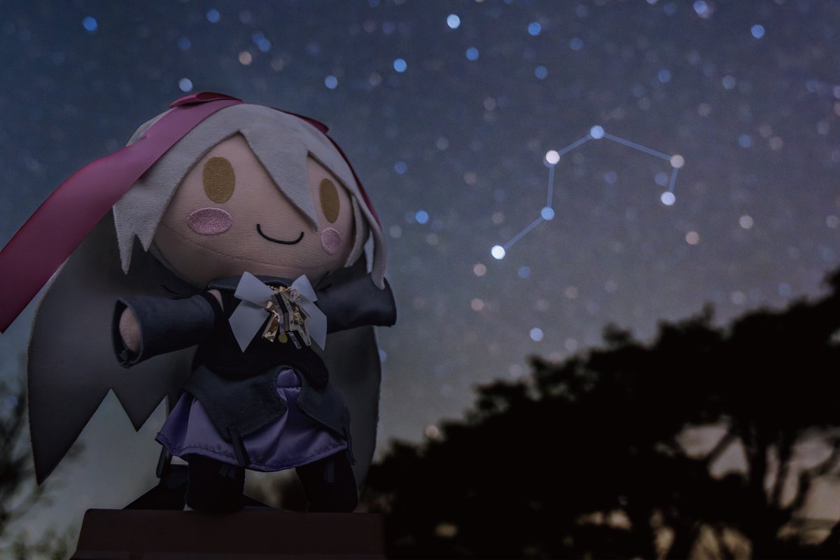 星の大鎌に背伸びして

春の星座、獅子座には
「獅子の大鎌」と呼ばれる
星の並びがあります🌌

メア＝スプリング＝エフェメラル。
その名前と彼女の持つ大鎌も重なって、
メアを思わせる春の夜空✨

#FAVOぬい 
#ぬいメア