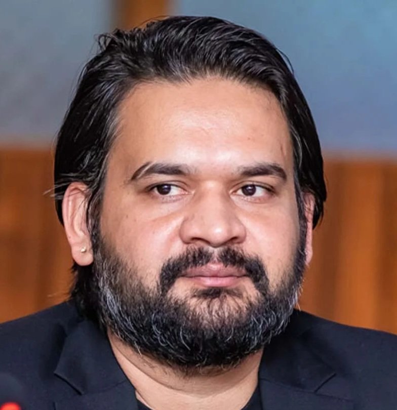 मन्त्रालय संख्या १५ मा झार्ने,
अनावश्यक विभाग/आयोग/समिति खारेज वा मर्ज गर्ने,
जनताको करबाट तलब पाउने संस्था घटाउने,
विश्वविद्यालयबाट प्रधानमन्त्री कुलपति हटाउने कुरामा १००% समर्थन र सहयोग छ
ट्रेड युनियन ( संविधानले दिएको अधिकार ) र स्वतन्त्र विद्यार्थी युनियन खारेज मान्न सकिँदैन!