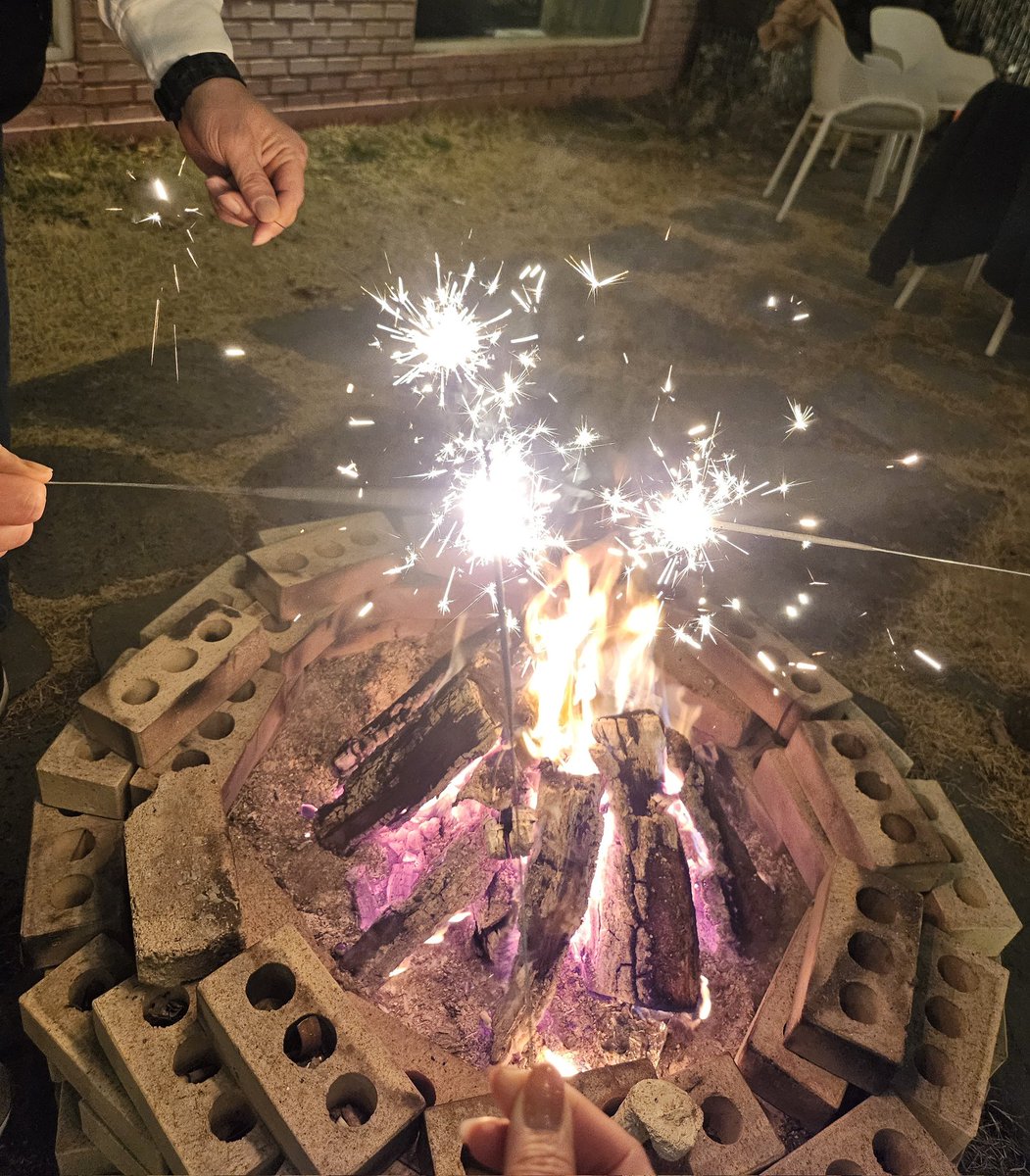 B❣️J COUPLE 💑 tweet media