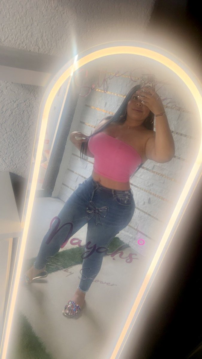 Mels 🖤 tweet media