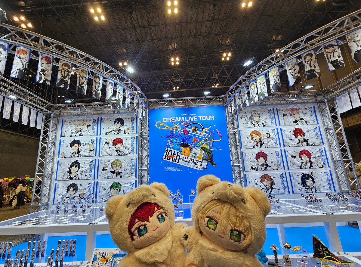 asabe_TB's tweet photo. 今日の夜公演は現地参加！自引きできなかった藍良くんのリンライ交換してもらえてALKALOID全員揃えられたー！ https://t.co/lXVLQCq98p