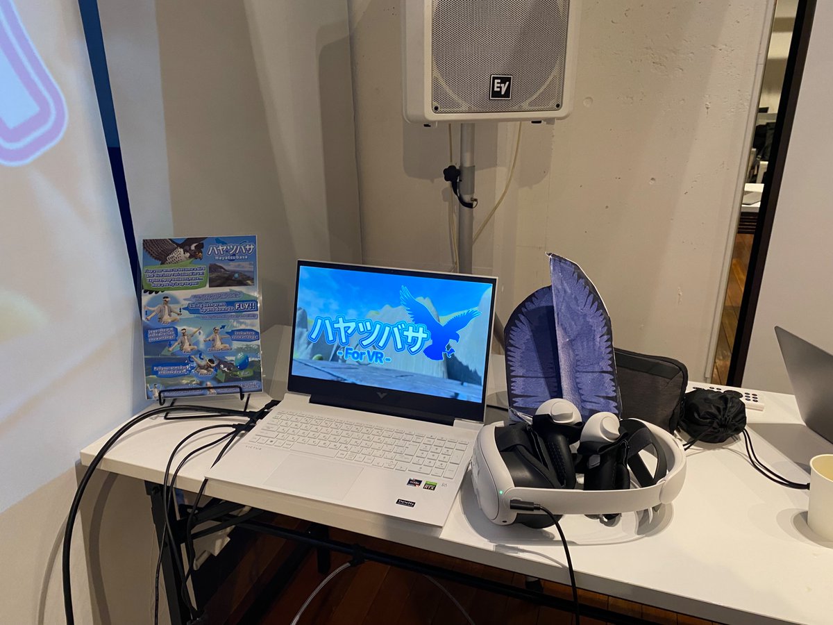 aritake4ya's tweet photo. 先日の XR Tokyo では、『Soaring Beyond Reality』というタイトルで、『#ハヤツバサ』（＋自分の研究をちょっと）のプレゼンとデモ展示をしました！🦅🪽
久しぶりに英語で発表したのもあって緊張していましたが、みんなに楽しんでもらえたようで良かったです！✨

#XR #XRTokyo https://t.co/S2trQ5Ut8F