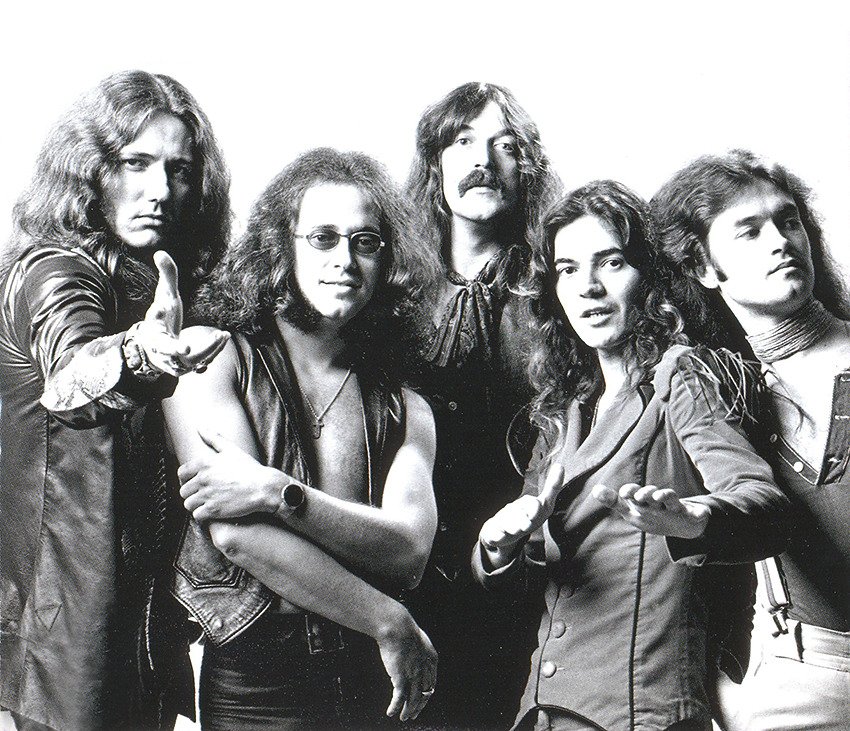 MaxxGhe's tweet photo. 15/03/1976.
A Liverpool va in scena, per l'ultima volta, lo show della Mark IV dei
Deep Purple (quella con lo sfortunato Tommy Bolin alla chitarra).
Deep Purple - Come Taste the Band (Tour 1975-1976):
https://t.co/FwUgSSUvFb
#DeepPurple #MarkIV #TommyBolin https://t.co/qaI9SBB4Pq