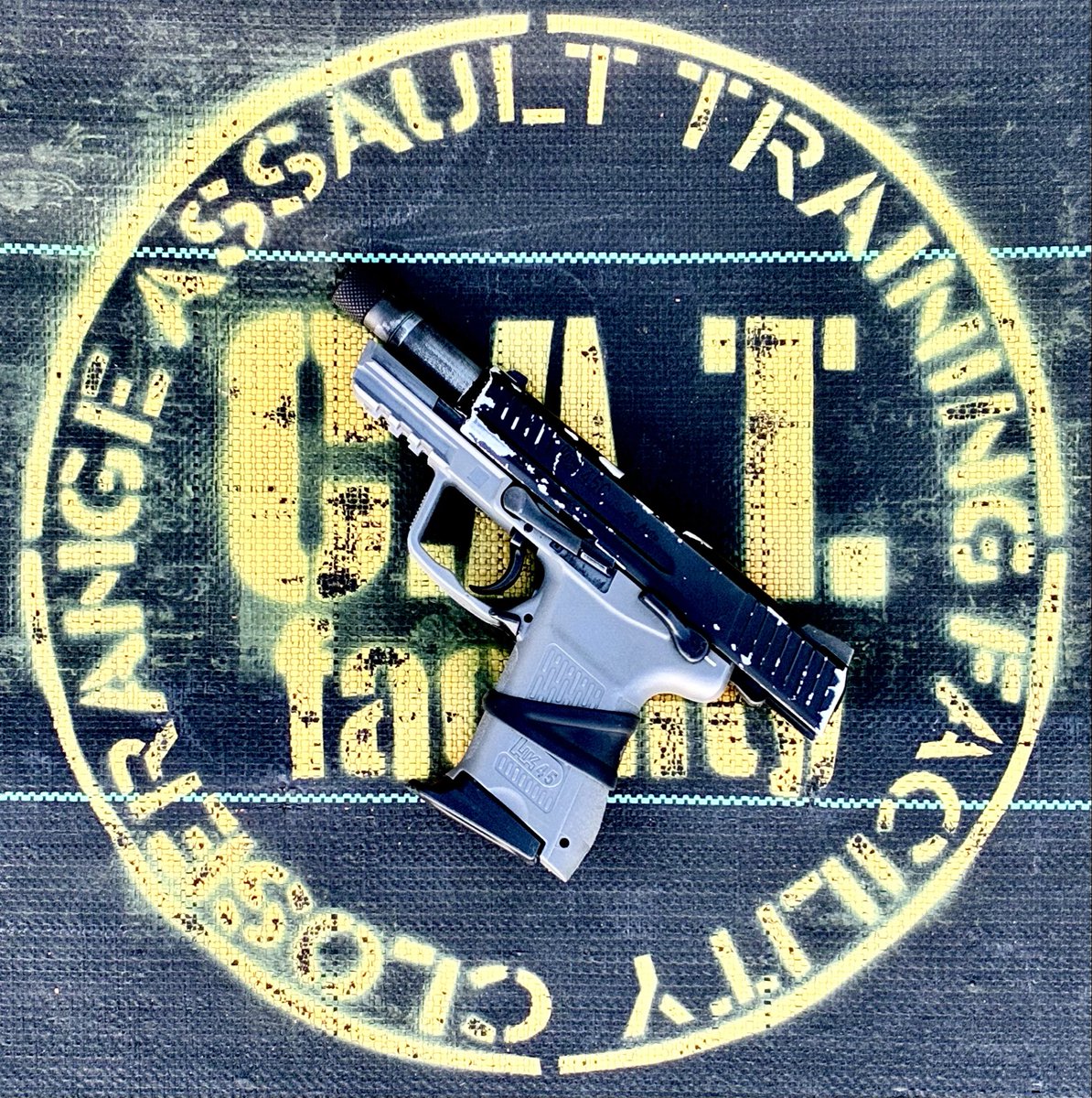 紅のデュロック豚 tweet media