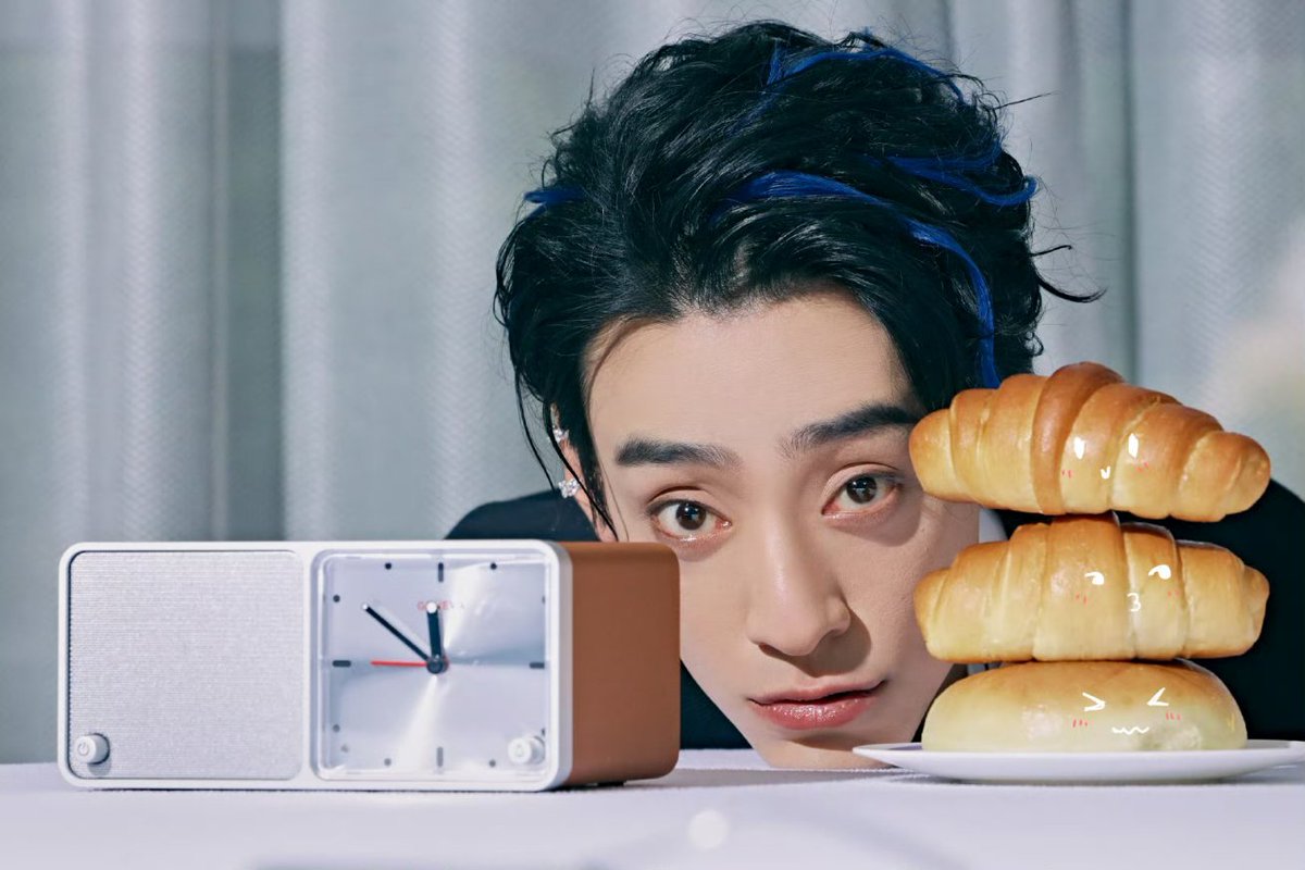 cdrama_update's tweet photo. #ZhengYunlong for film #ATableForTwo roadshow in Shanghai 

More - https://t.co/sZ7zXWDbWQ

#郑云龙 #拼桌 https://t.co/vs9ZBPX4Pv