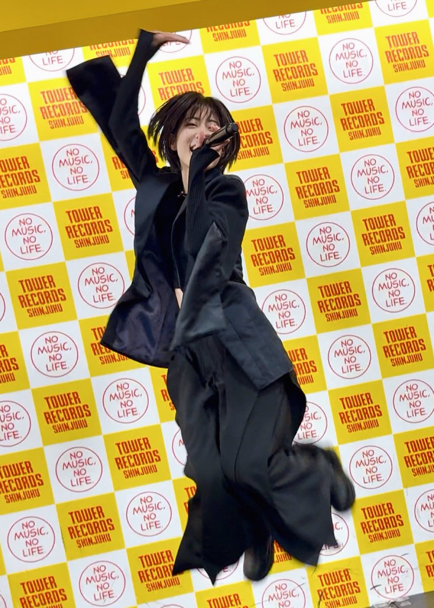 JUMP (Y)OUR JUMP‼️
#mikina_ExWHYZ
#ExWHYZ新宿