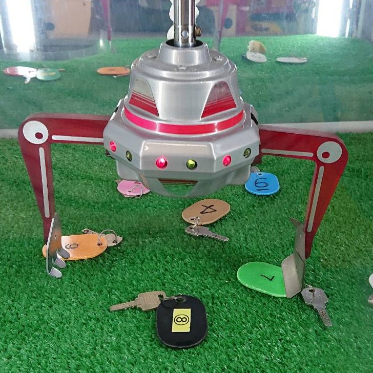 NEW UFO CATCHER mini(SEGA) NEW UFOの小型機として1991年に登場. 狭い