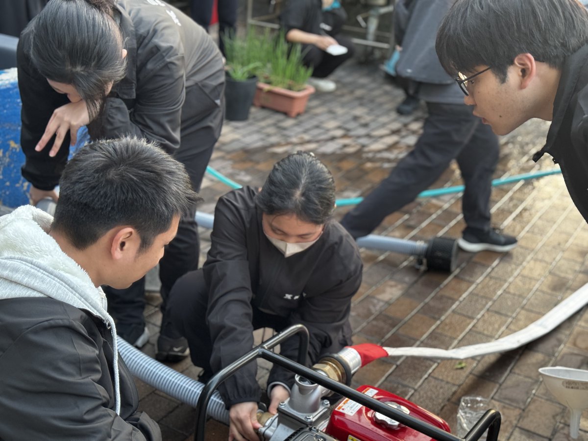 KYamafune's tweet photo. セイコープロスペック水中考古学フィールドスクール2026 in初島が開催されました。
今回も全国から水中考古学研究者を目指す学生・若手研究者9名が参加し、一週間をかけ先輩研究者達から調査手法を学びました🤿
私にとってもこの学問の楽しさと意義を再確認できた実りある時間でした🥰
写真：戸村裕行 https://t.co/yxeQWJP8d1