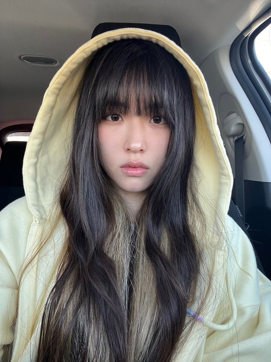 pawarsly's tweet photo. life goes on🦶 https://t.co/mskqGdsc9B