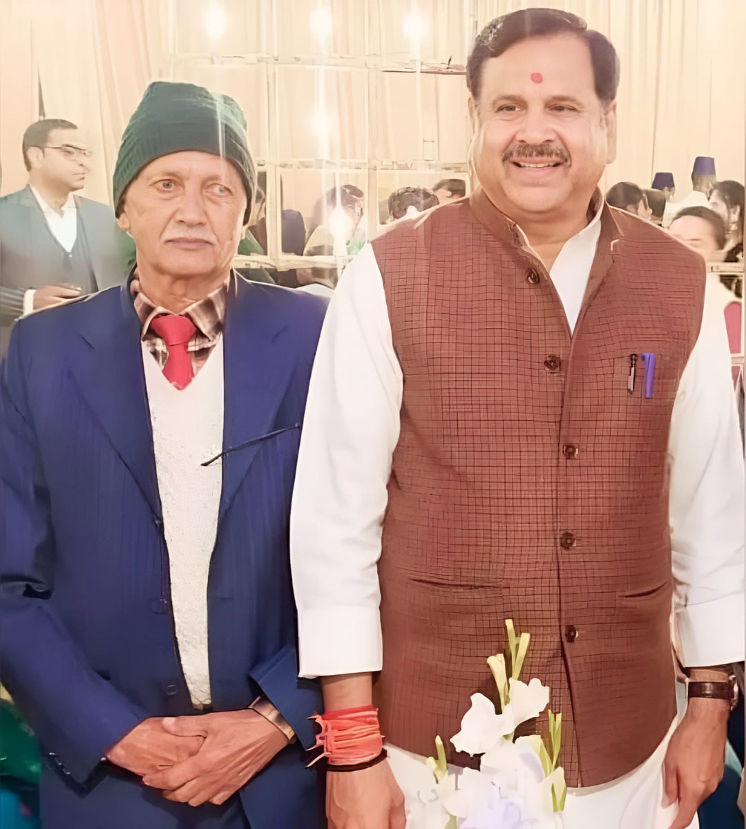 captaincsnegi's tweet photo. भाजपा मध्य प्रदेश के प्रभारी, उत्तर प्रदेश सरकार में पूर्व कैबिनेट मंत्री व विधान परिषद के आदरणीय सदस्य श्री @bjpdrmahendra जी को जन्मदिन की हार्दिक बधाई एवं शुभकामनाएं।

ईश्वर से आपके उत्तम स्वास्थ्य एवं दीर्घायु की कामना करता हूँ।💐💐 https://t.co/bcqH8L12He