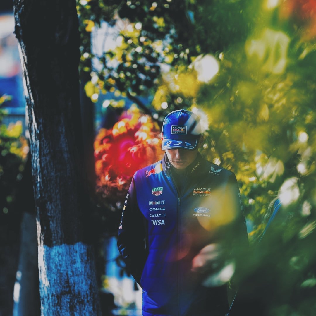 𝑴𝑨𝑿 tweet media