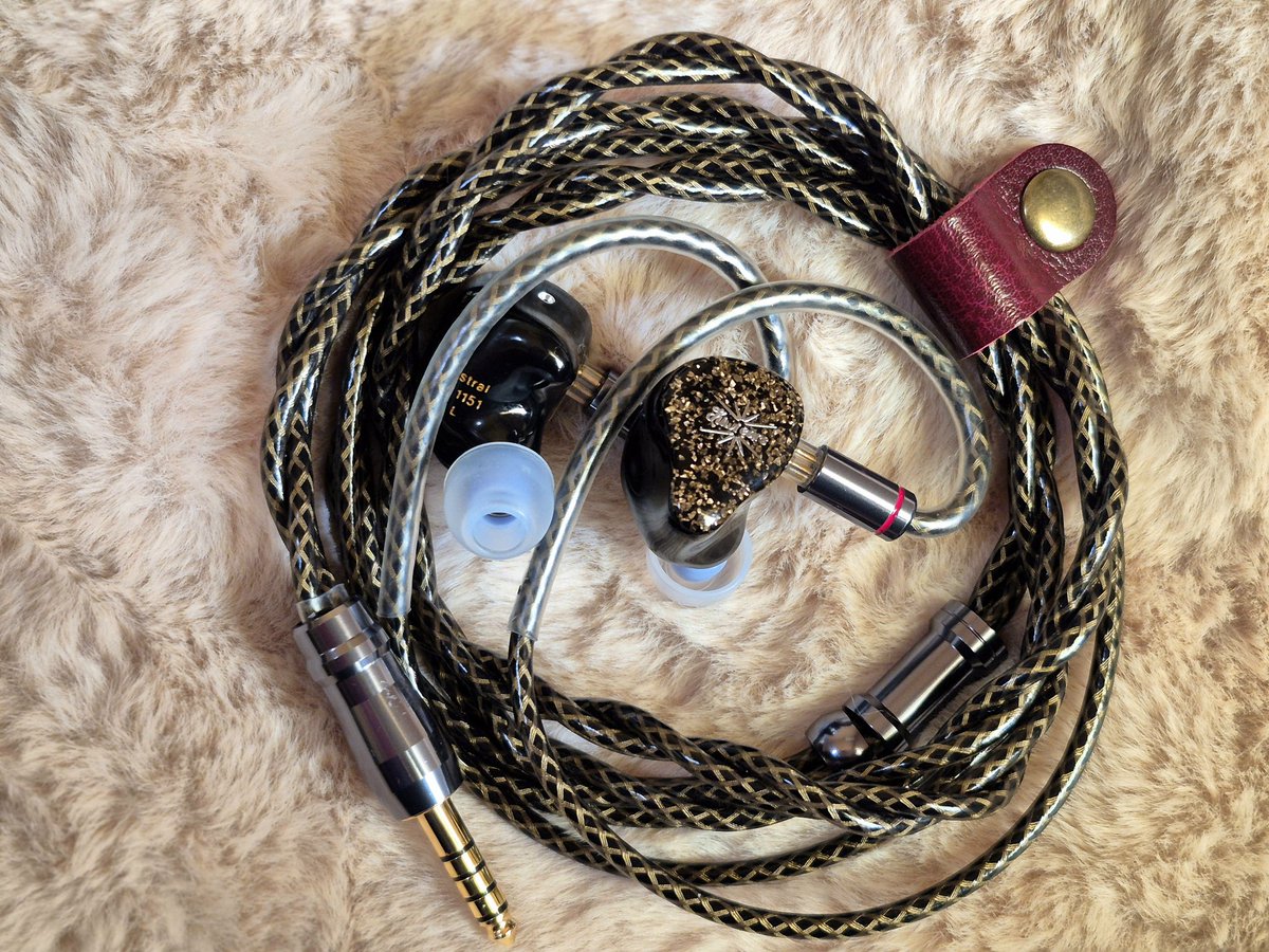 かれるみ tweet media