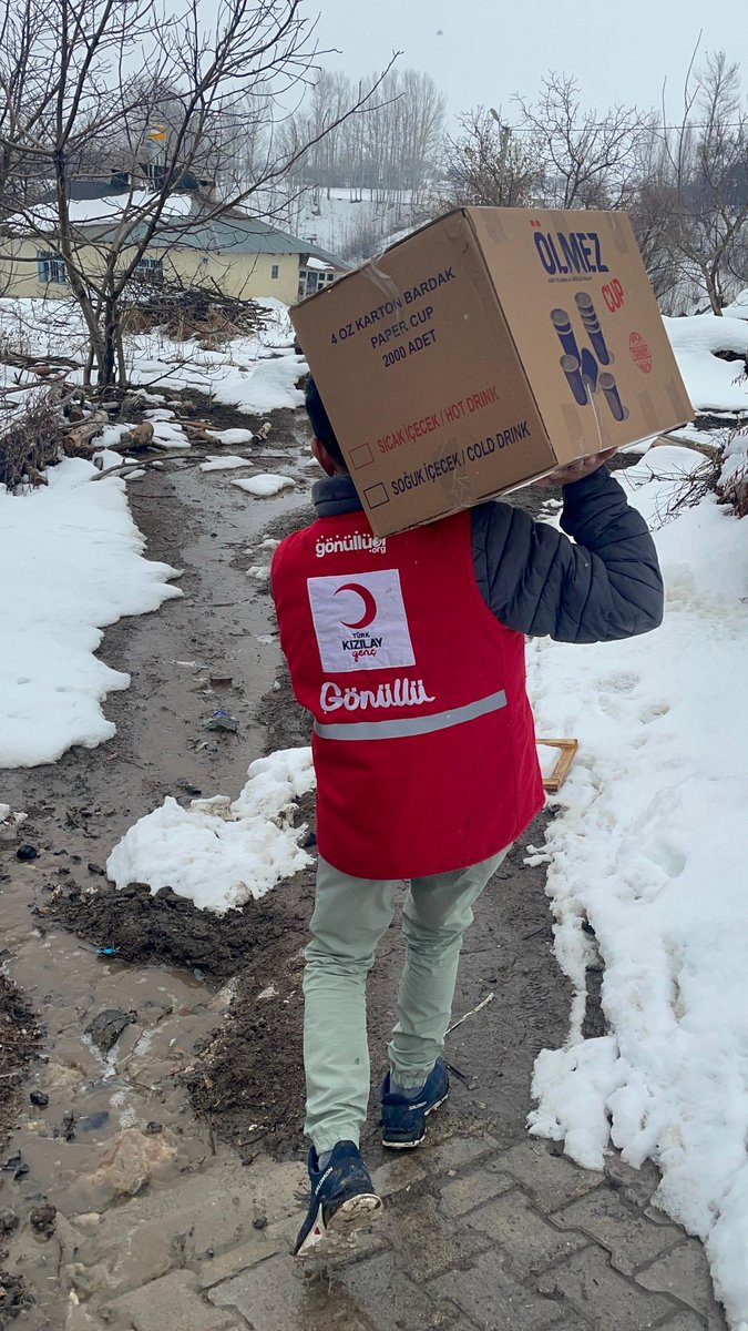 Okullarımızda öğrencilerimizin iyilik ve merhametle hazırladığı yardım kolileri, gönüllülerimizin gayretiyle ihtiyaç sahibi ailelerimize ulaştırılıyor.
Her koli bir umut, her iyilik bir dua oluyor🤲
Bu güzel dayanışmada emeği geçen herkese gönülden teşekkürler.
#Yanıbaşındayız